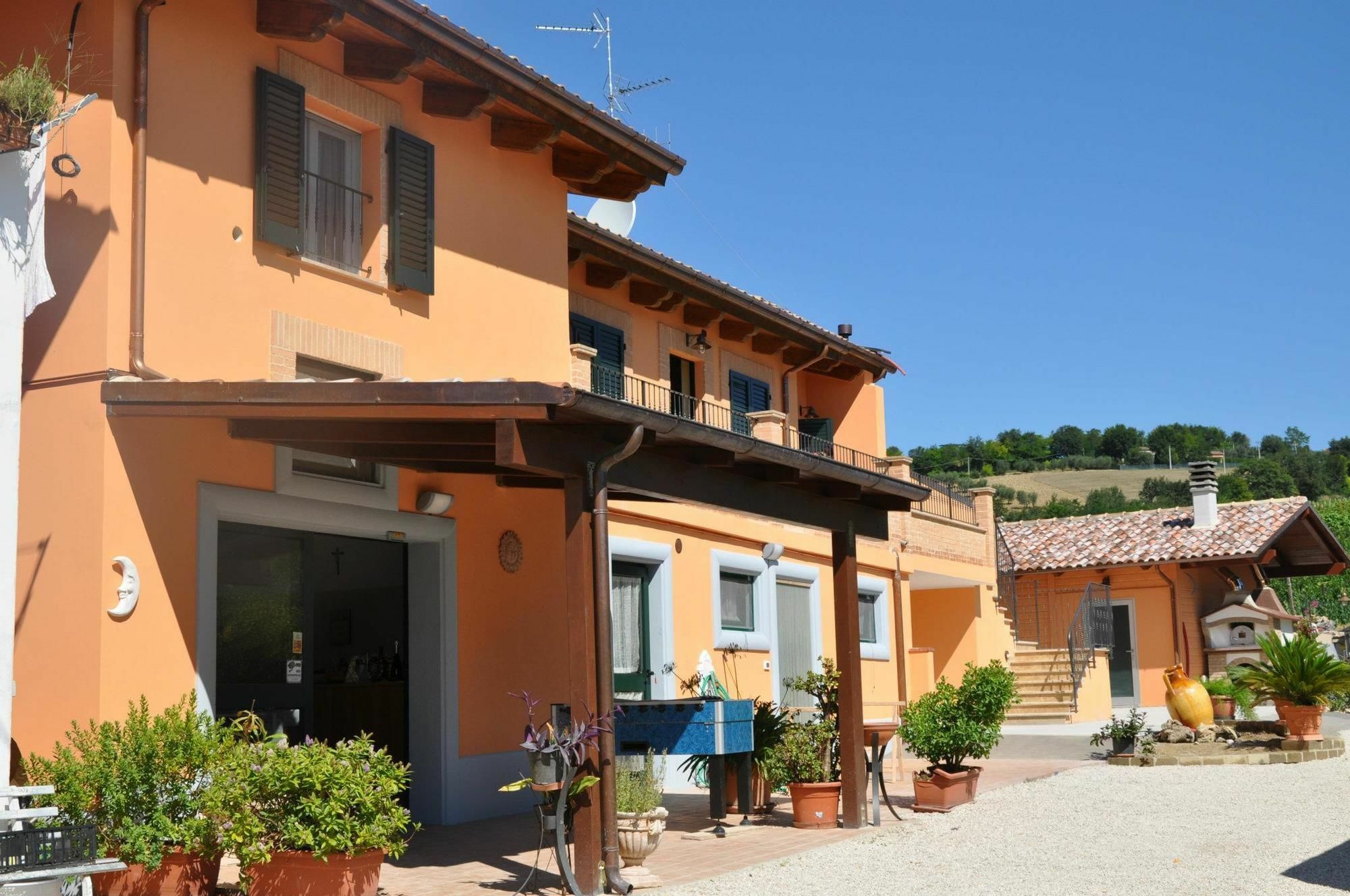 Agriturismo Le Vigne Fermo Exterior photo